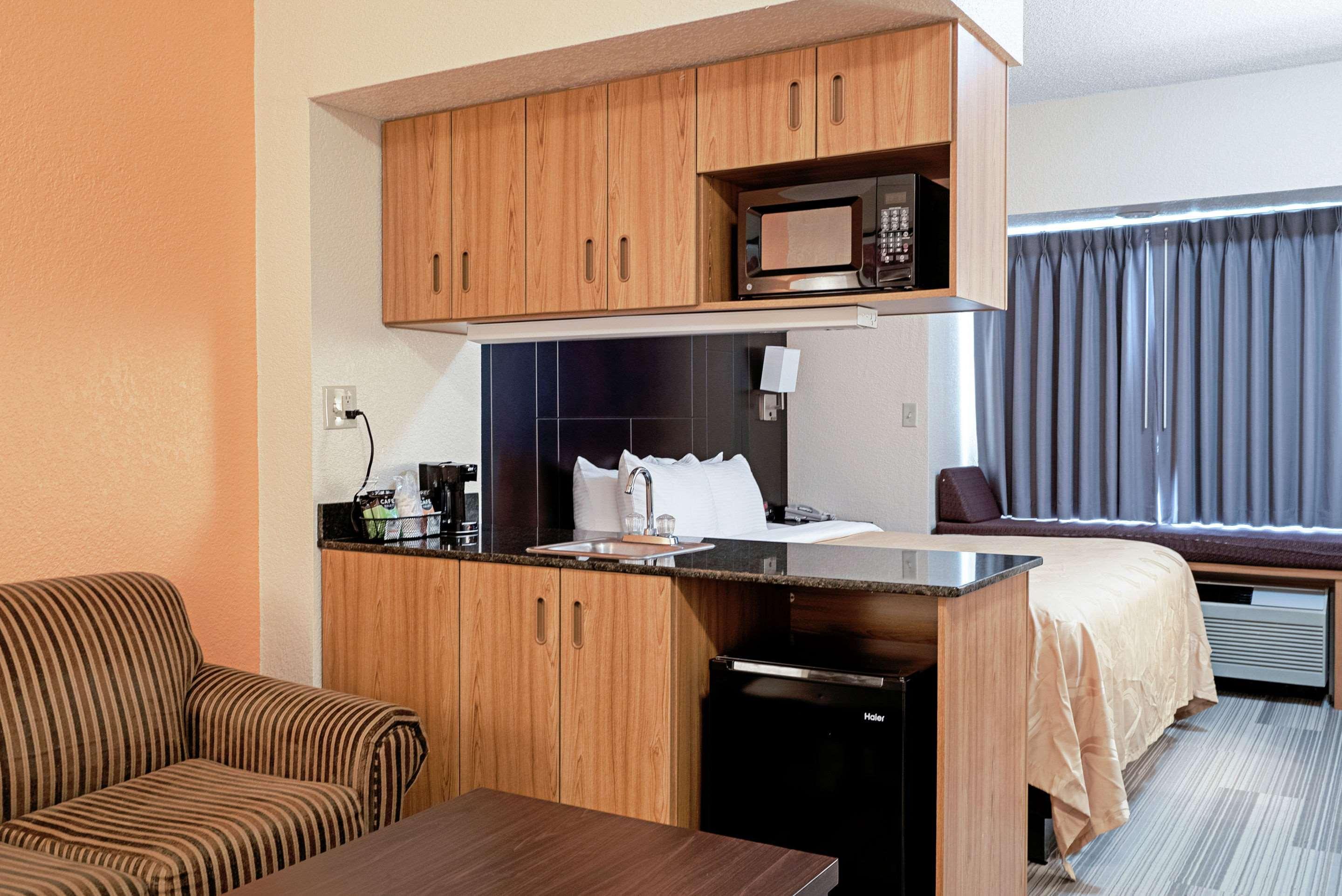 Quality Inn & Suites Robbinsville Dış mekan fotoğraf