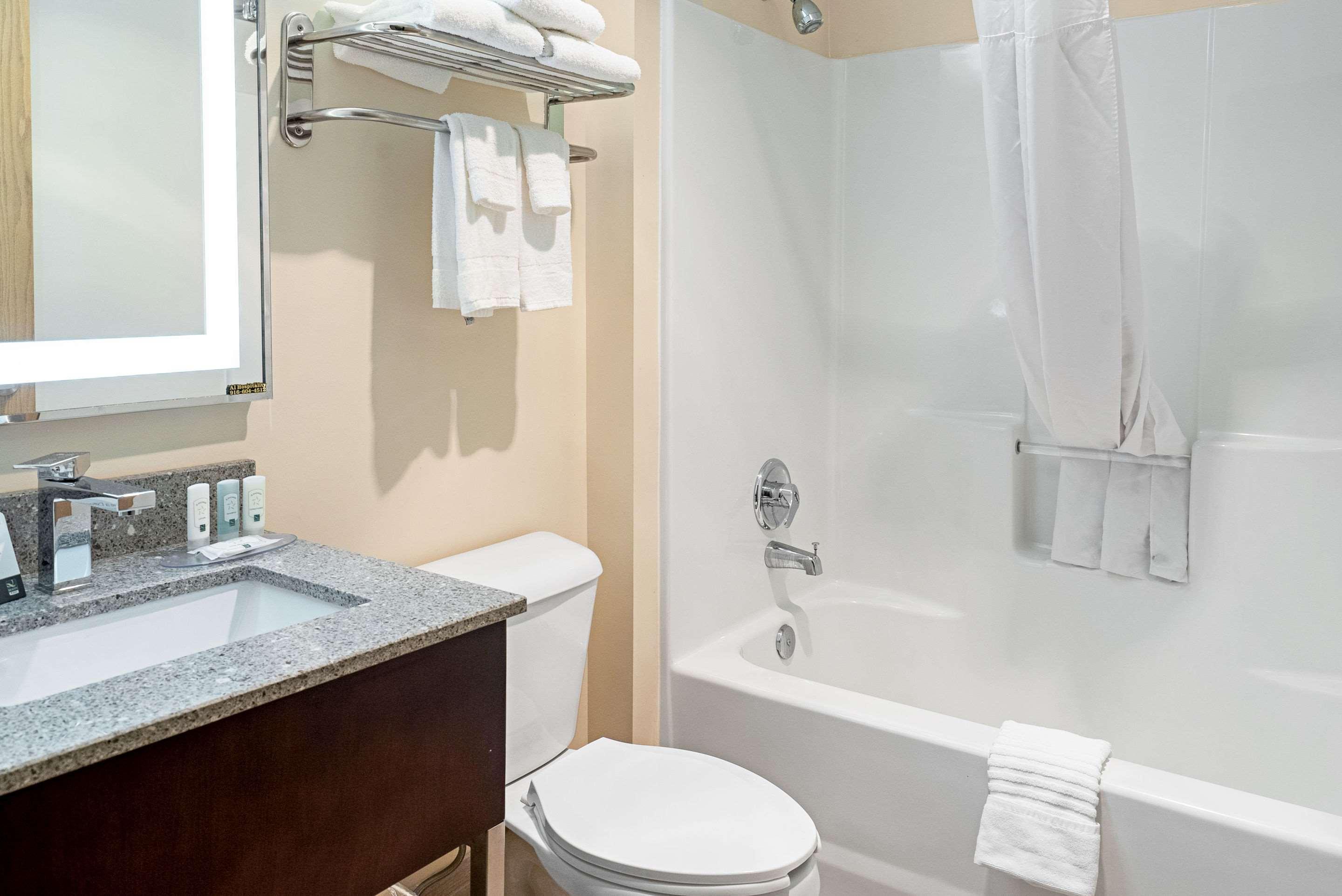 Quality Inn & Suites Robbinsville Dış mekan fotoğraf