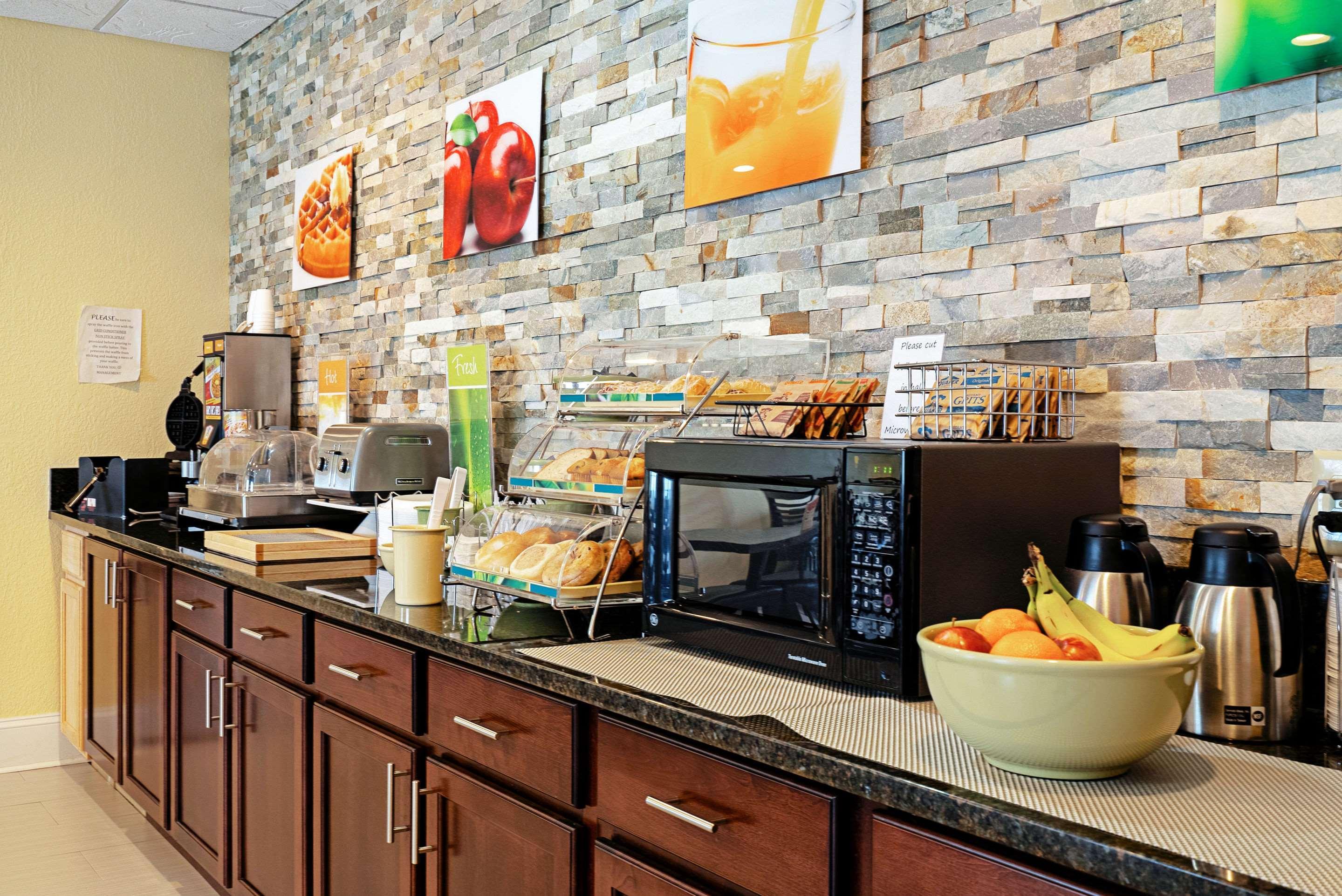 Quality Inn & Suites Robbinsville Dış mekan fotoğraf