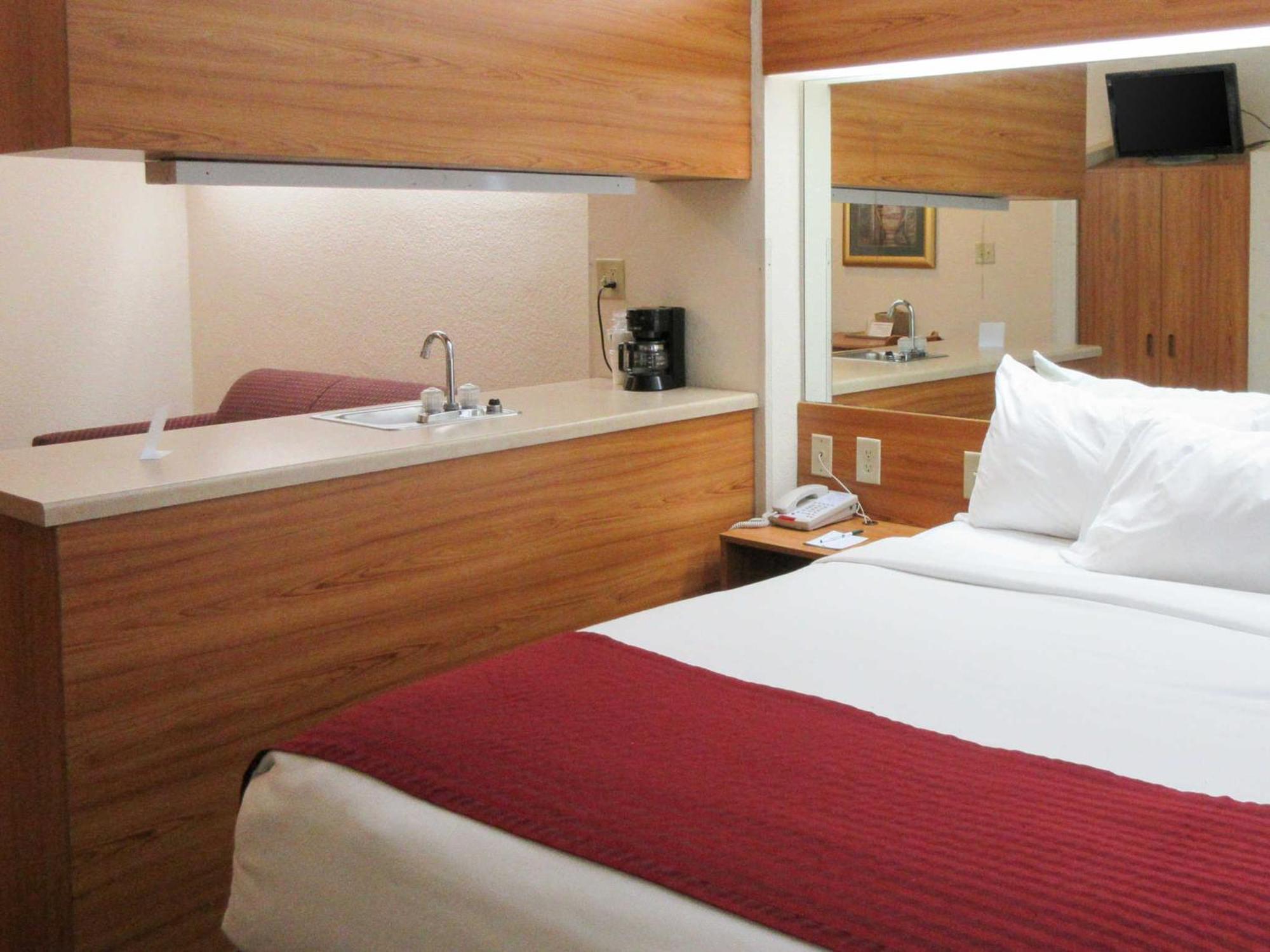 Quality Inn & Suites Robbinsville Dış mekan fotoğraf