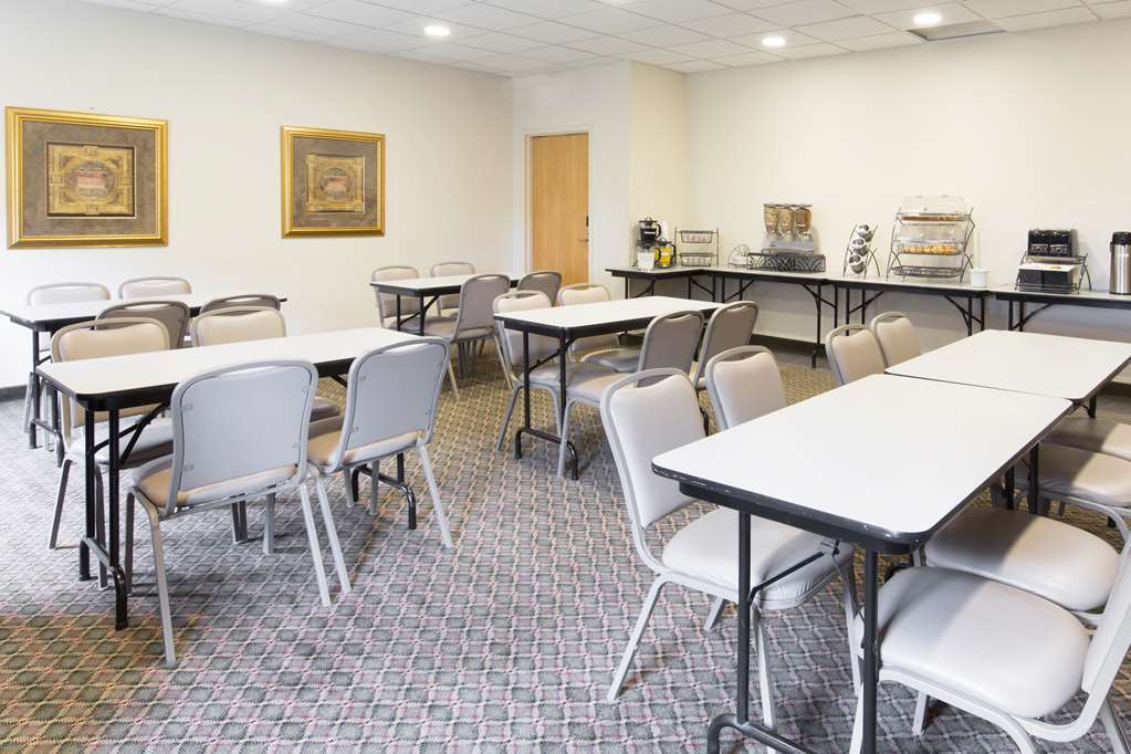 Quality Inn & Suites Robbinsville Konforlar fotoğraf