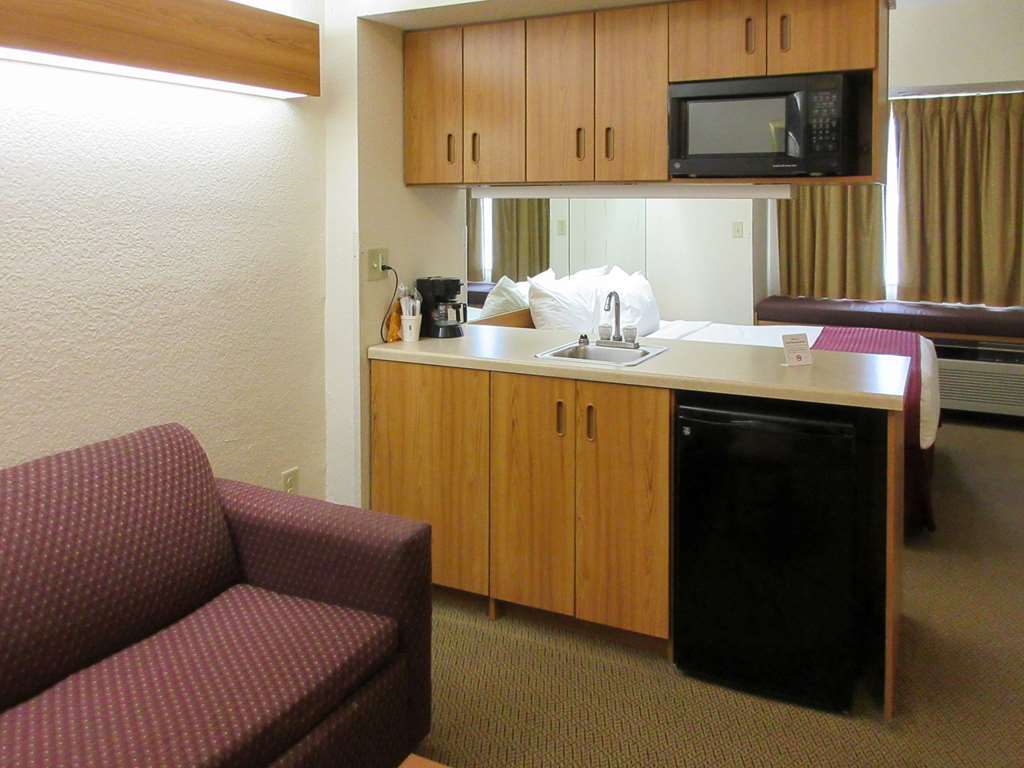 Quality Inn & Suites Robbinsville Oda fotoğraf